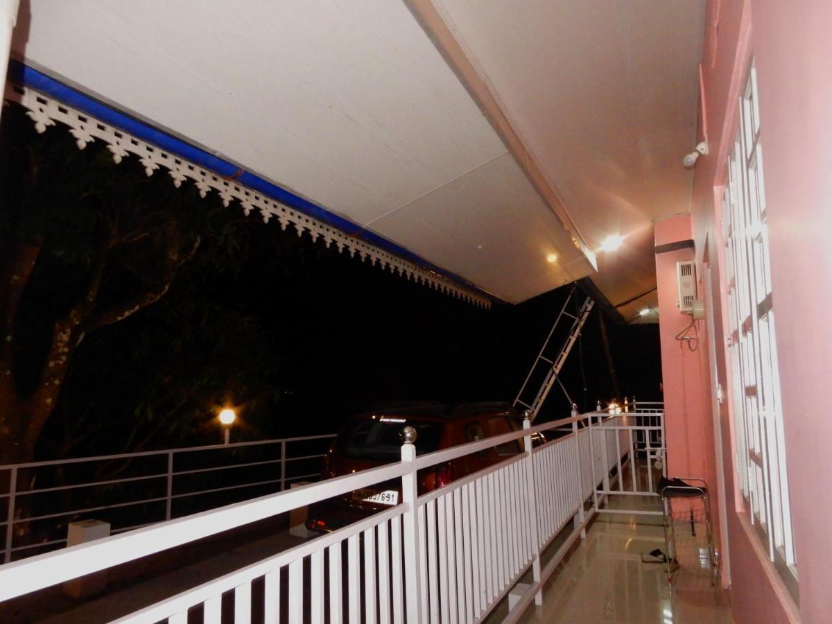 Drizzle Valley Cottage Munnar Esterno foto