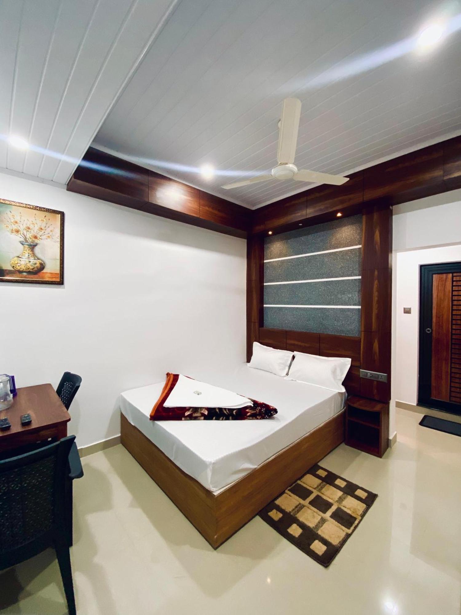 Drizzle Valley Cottage Munnar Esterno foto
